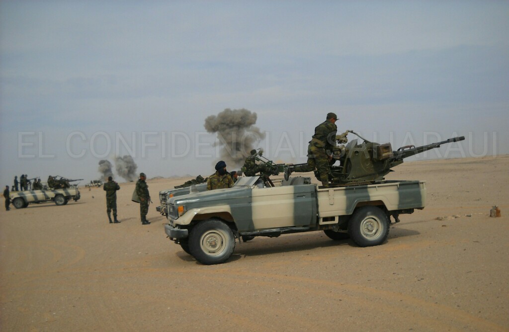 Montaje ZU-23 de 23mm. sobre Toyota Land Cruiser HZJ79.