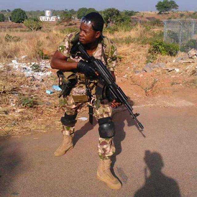 Nigeria producirá el fusil de asalto polaco Beryl